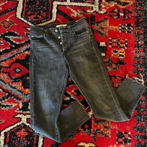 Levi’s wedgie skinny black denim size 26